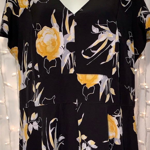 LANE BRYANT ⭐️ Nostalgic Styled Beautiful Feminine Floral Dress - Picture 4 of 9